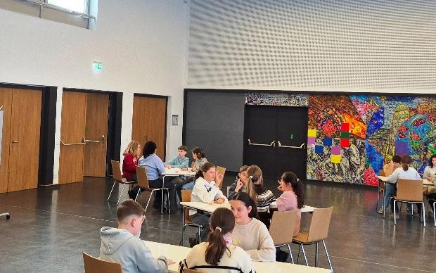 Gruppenarbeit zum Thema Mobbing Gruppenarbeit zum Thema Mobbing